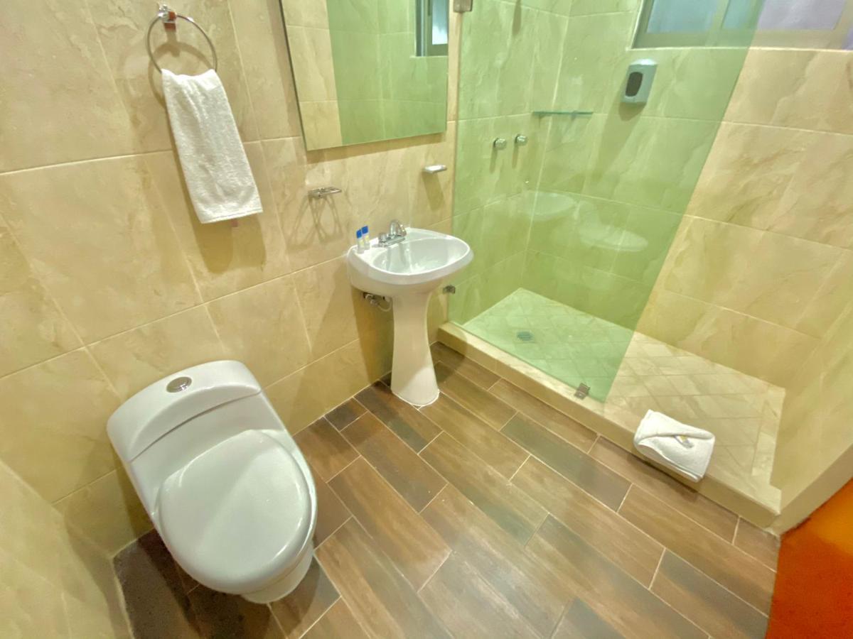La Lola Hotel & Suites Масатлан Екстериор снимка